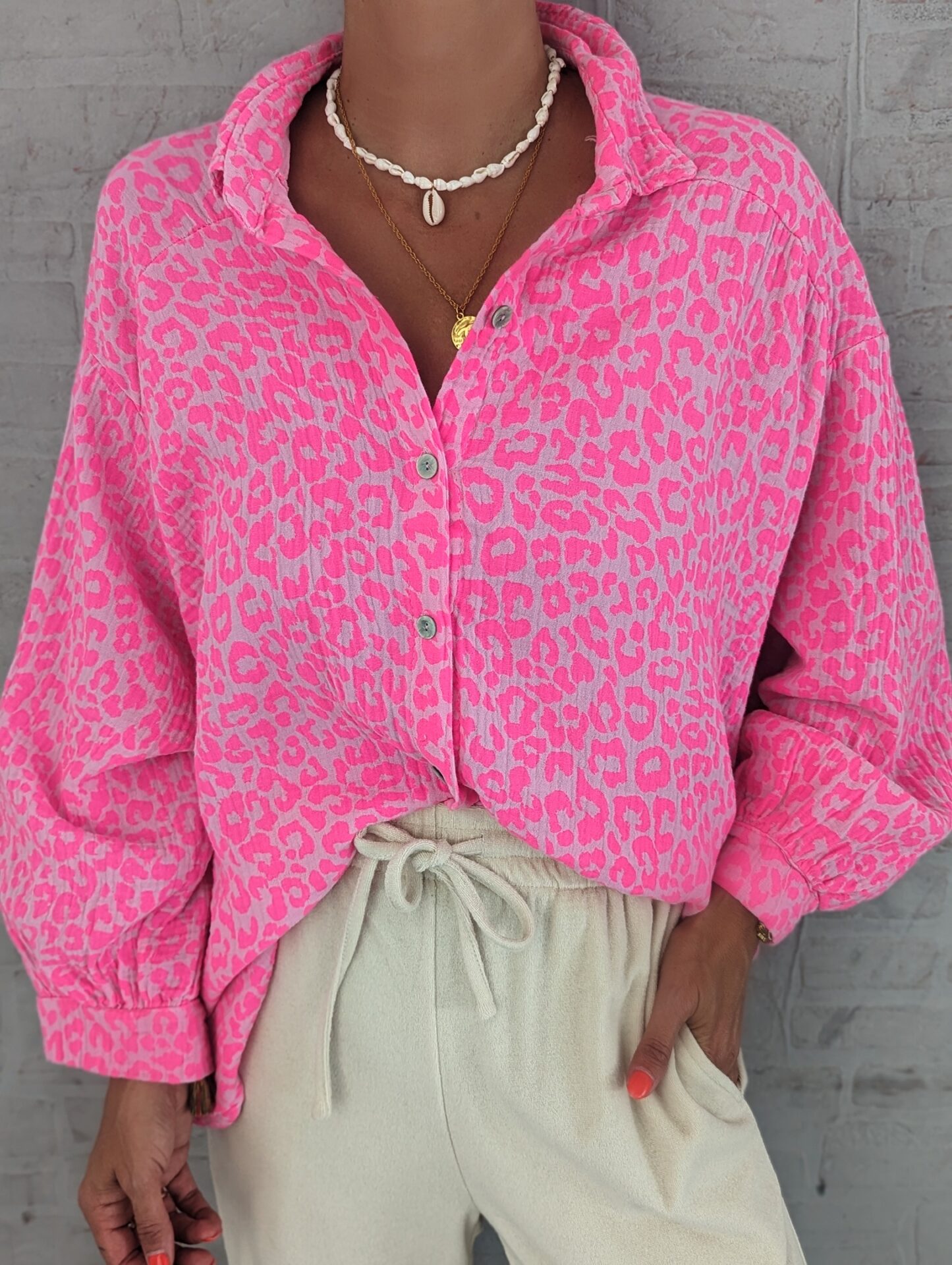 Musselinbluse GLOWING LEO pink
