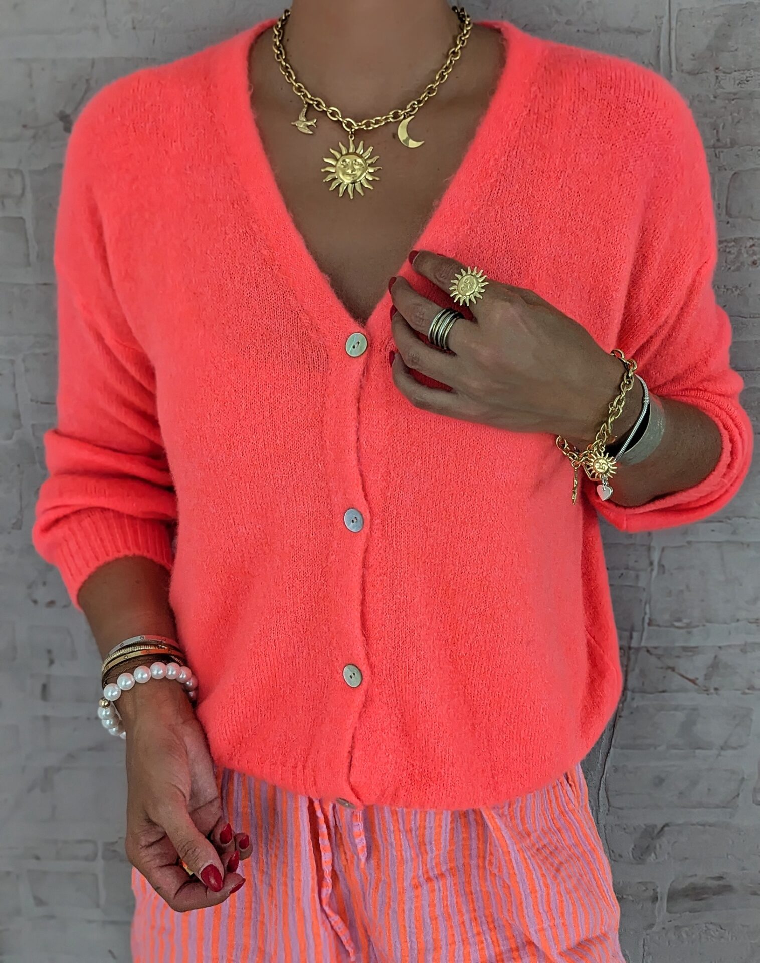 Cardigan mit V-Neck MALLORY – versch. Farben